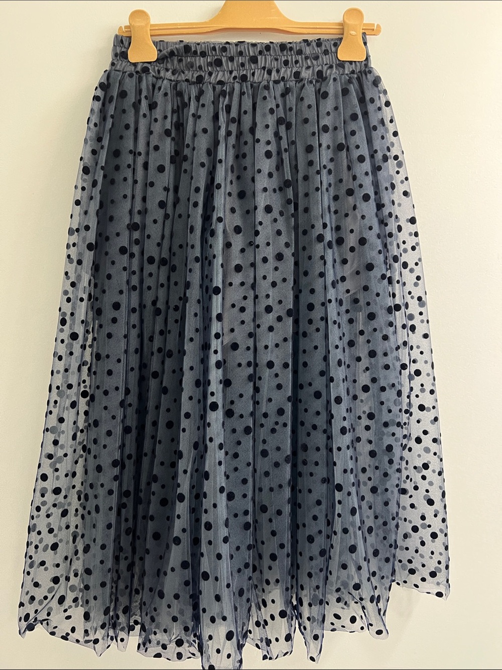 Women’s Black Polka Dot Tulle Midi Skirt Monzlapur New York. SM is the size